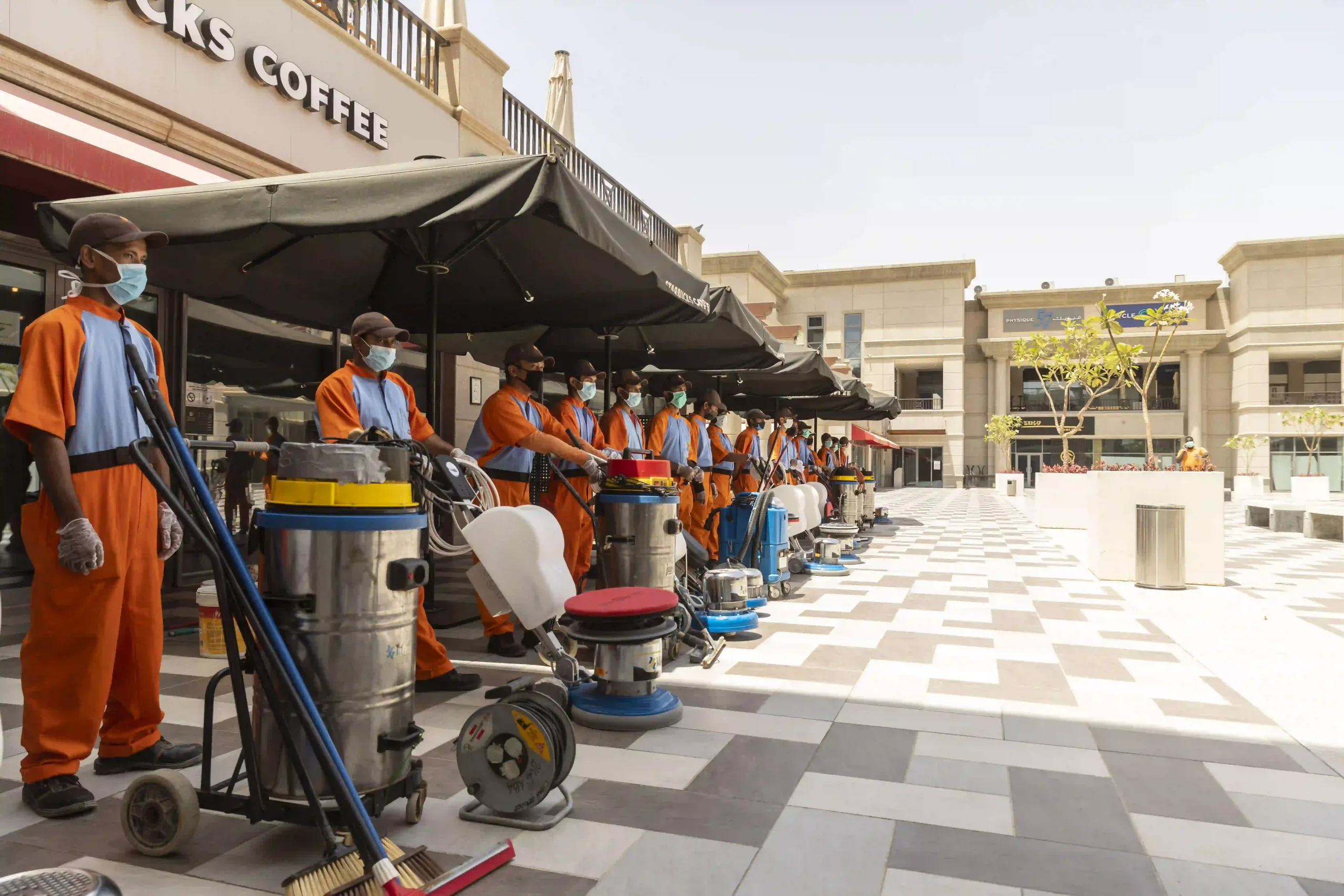 تنظيف الخزانات